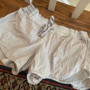 Lululemon shorts size 6!